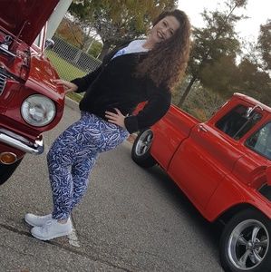 Meet your Posher, Jasmine